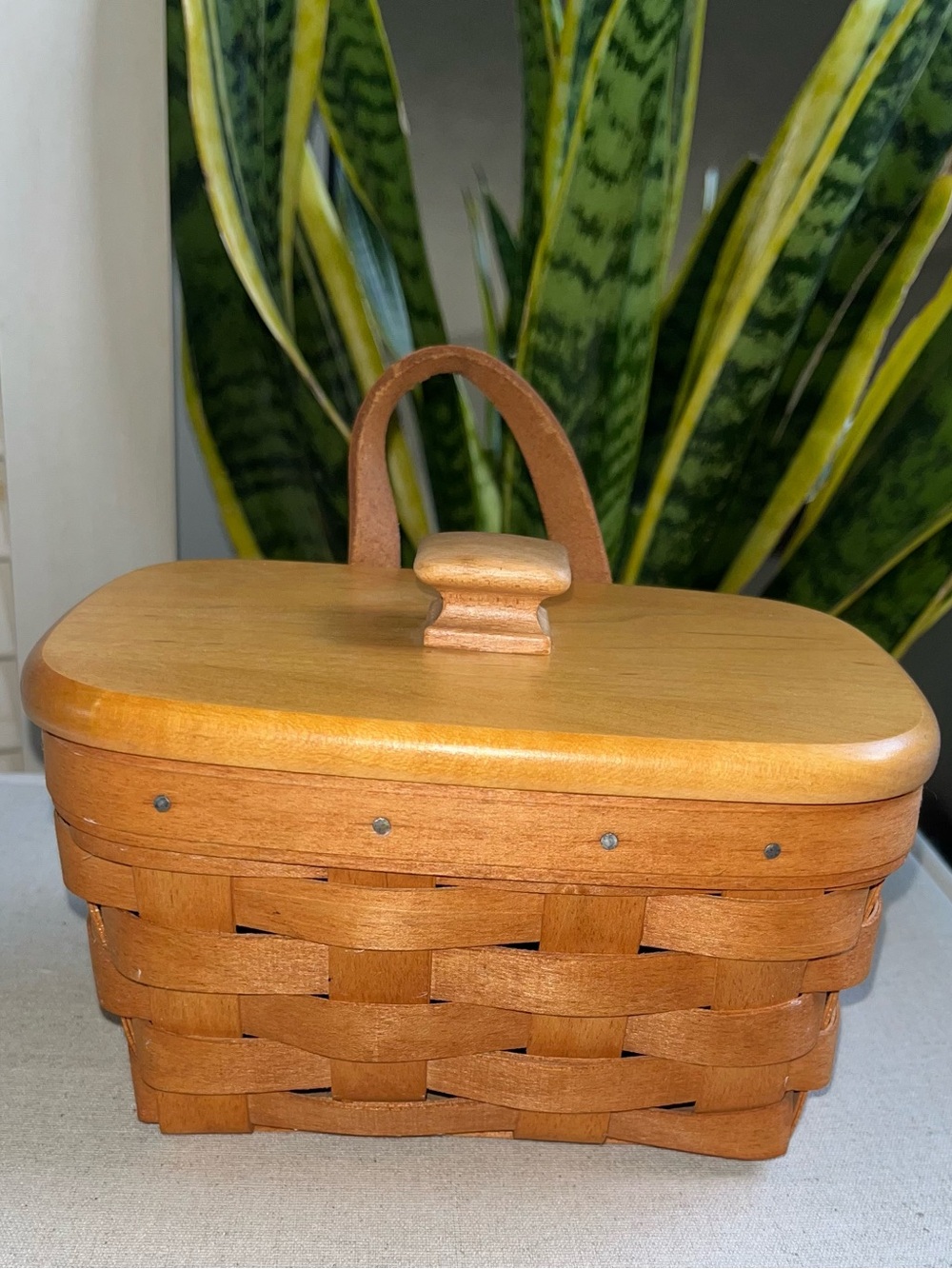 Vintage Longaberger Dresden 1991 Tour Basket w/Lid